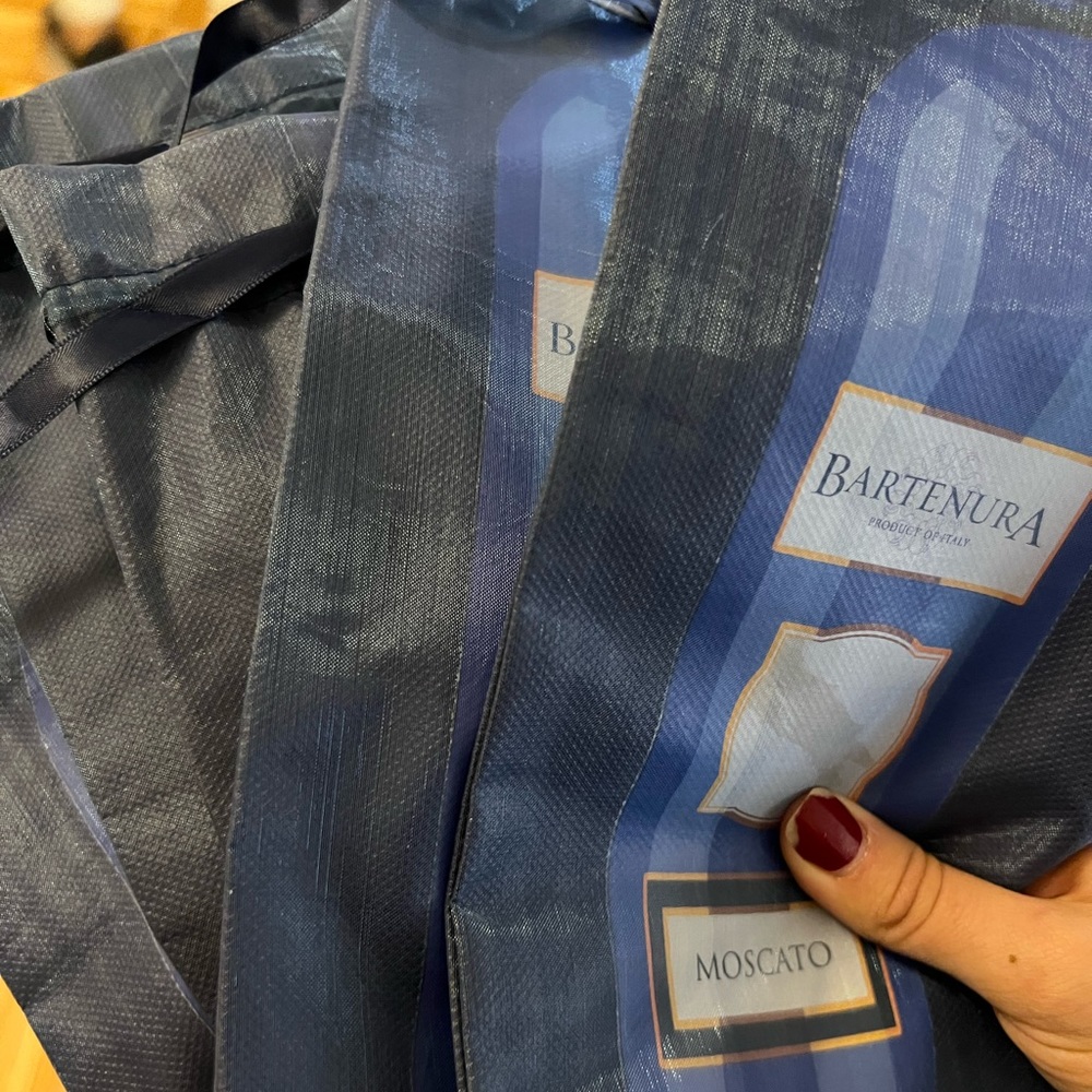 11 Bartenura wine bags